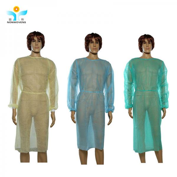 Quality 117*137cm Non Woven Isolation Gown , Non Woven Disposable Gown With Knitted Cuff for sale