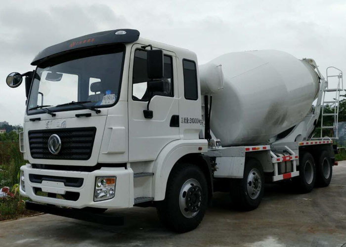 China 8 X 4 Dongfeng Ready Mix Concrete Mixer Trucks Anti Resistant High Capacity for sale