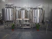 China 1000L Semi Automatic Stainless Steel Beer Making Equipment With Three Vessels factory