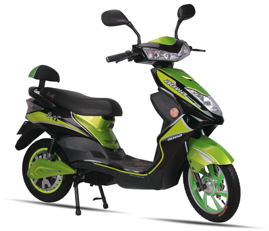 China Green Electric Assisted Bicycle Fastest Electric Scooters Street Legal factory