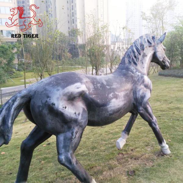Quality Custom Animal Resin Statues Animatronic Life Size Horse Sculptures for sale
