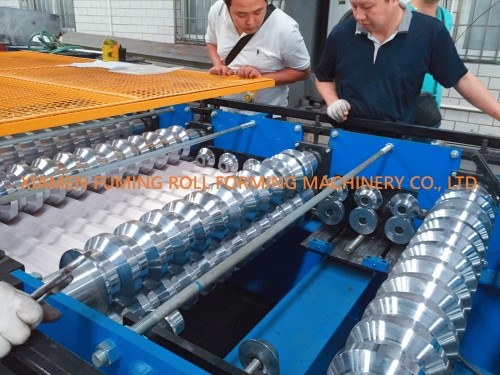 Quality Powerful Metal Roof Forming Machine 11KW Profile Panel Rollformer for sale