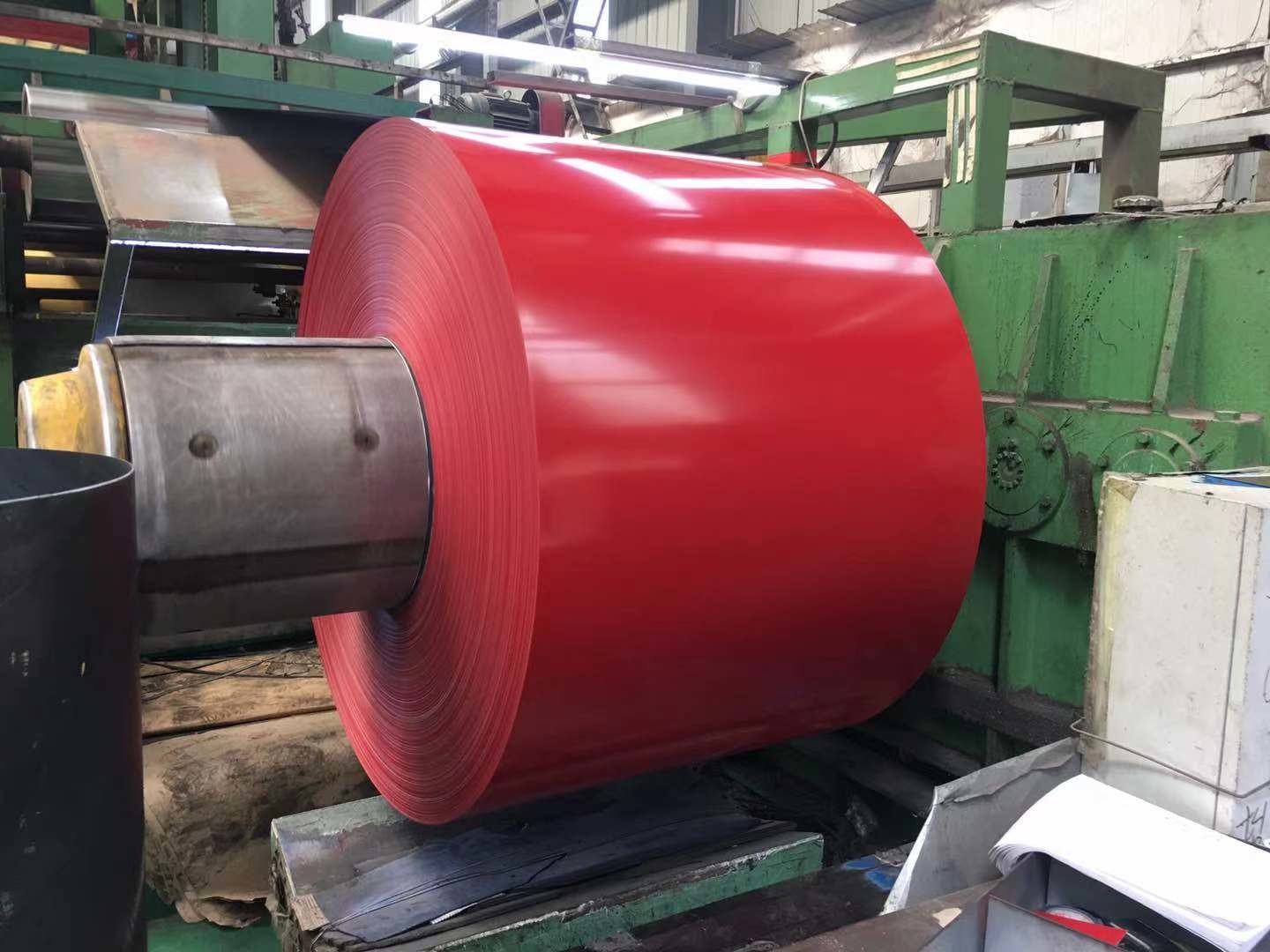 China RAL3002 Prepainted Galvanized/Galvalume Steel Coil in Hot Sale  manufacturers from China for sale
