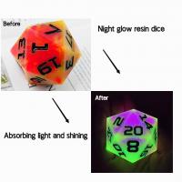 China Single 20 Sided Glowing Resin Game Dice DND COC TRPG factory