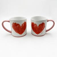 China Valentine's Day Painted Heart Ceramic Crafts Products Mug Couple Cup Gift For Home And Cafe factory