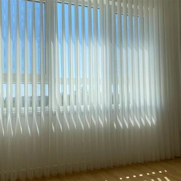 Quality Convenient Manual PVC Vertical Venetian Blinds Modern Style OEM for sale