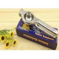 China 304 Stainless Steel Kitchen ToolsLemon Squeezer Lime Juice Squeezer factory