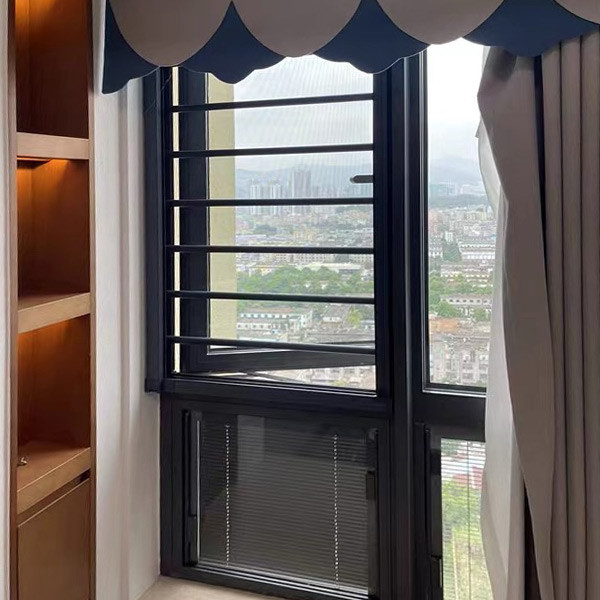 Quality DIY Aluminum Frame Roller Retractable Screen Window Durable And Adjustable for sale