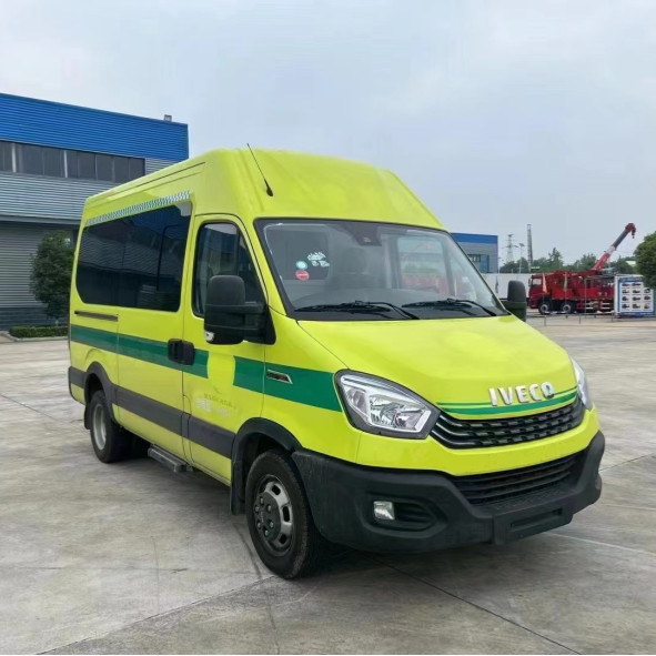 Quality 4*2  Iveco Ambulances Euro 6 Classic Emergency Rescue Vehicle With 145km/H Maximum Speed for sale