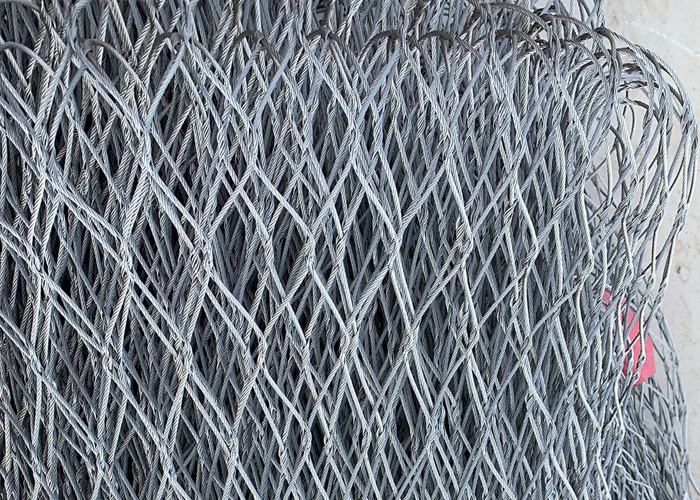 China 316 Material Animal Enclosure Stainless Steel Wire Rope Zoo Mesh factory