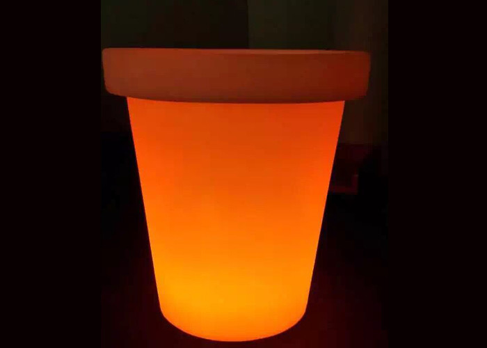 China Outdoor Battery Power PE LED Plant Pot With DMX Remote Control , Colors Changing factory