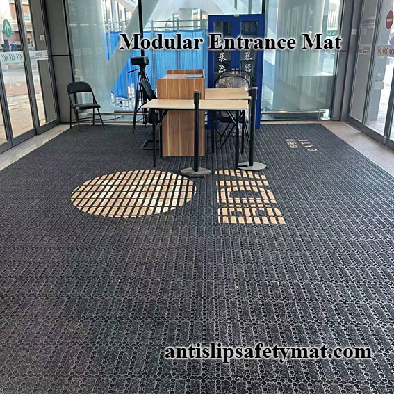 Quality Red Nylon PA Commercial Entrance Mats Modular Interlocking Floor Tiles 200X200 for sale