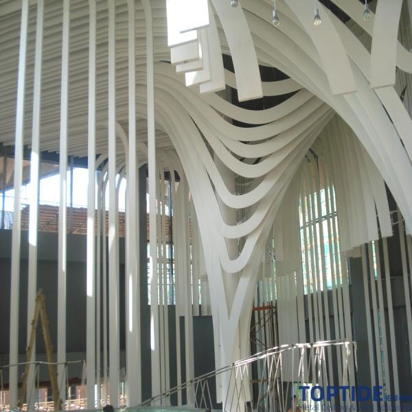Quality Aluminium Customized Curved Baffle Ceiling System Interior Architectural Linear Plank Panels for sale