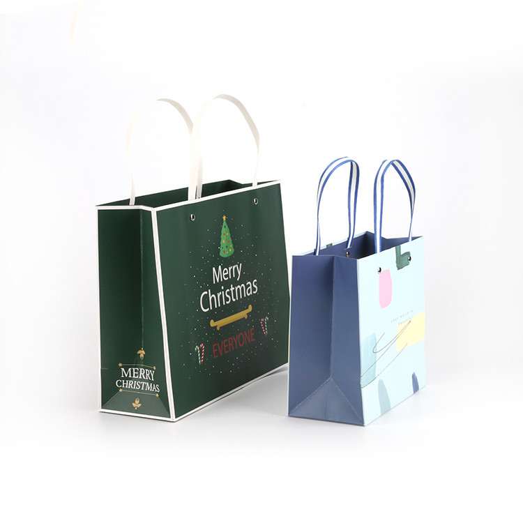 China Popular Paper Gift Packaging Bags Biodegradable Customized Weight For Christmas factory