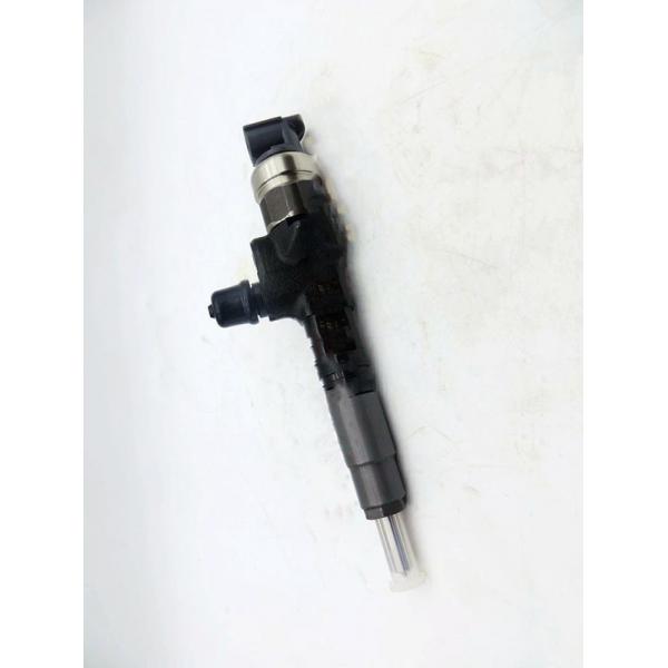 Quality KUBOTA V2607 1J705-53051 Denso Common Rail Injector / Car Engine Injector 295050 for sale