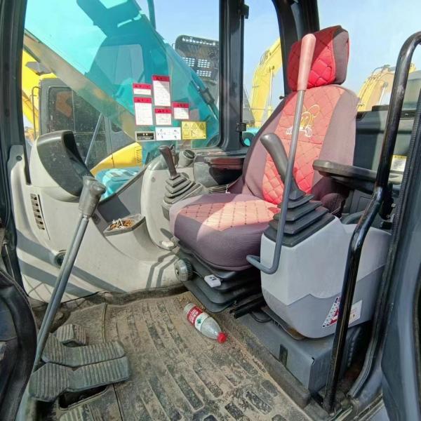 Quality 20 ton hydraulic excavator used by Kobelco 200 excavator for road construction for sale