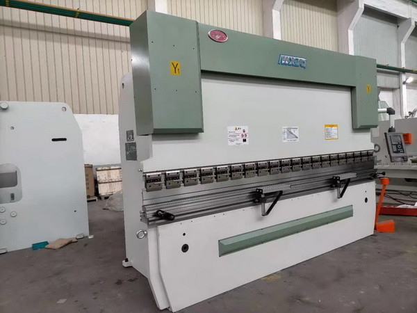 Quality 40t Small Hydraulic Press Brake R56 for Industrial Manufacturing for sale