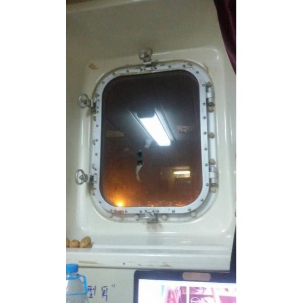 Quality Marine Steel Bolted & Welding Cabin Windows , Rectangular Windows With Round Angle for sale