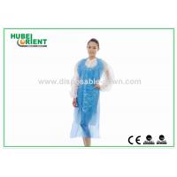 China Waterproof PE Disposable Apron With Smooth Or Emboosed Surface Oil-Proof Kitchen Use Plastic Apron factory