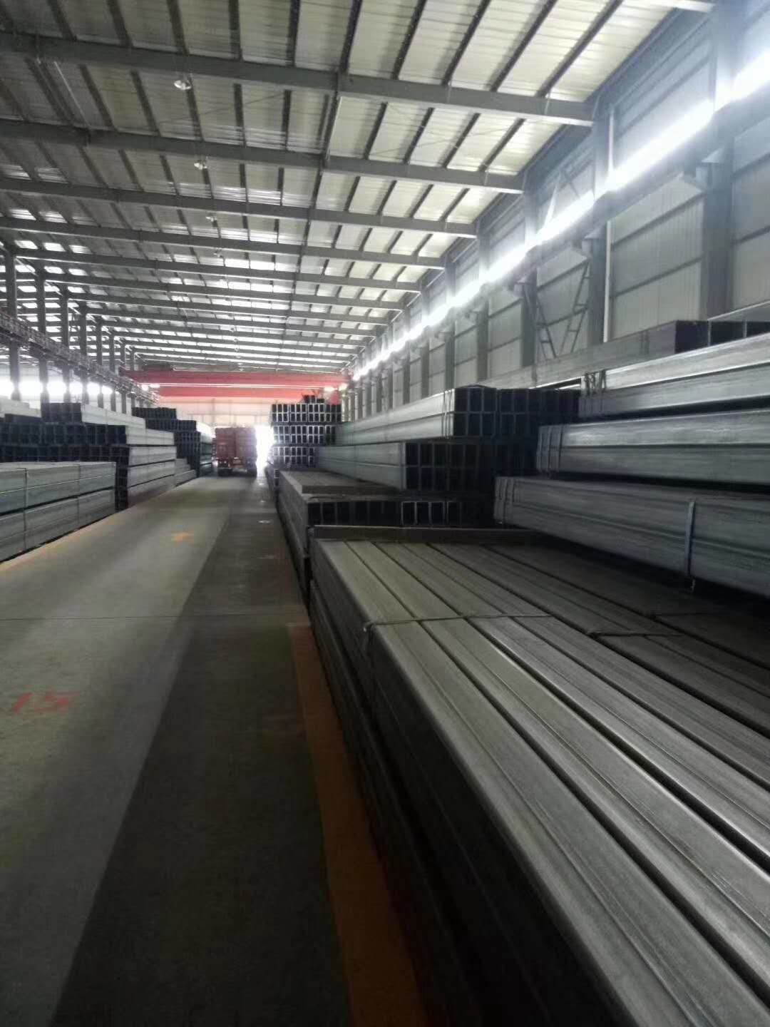 China Square Hollow Steel Pipe Made By Hot Dipped Galvanized Steel Coil 100 X 100 mm factory