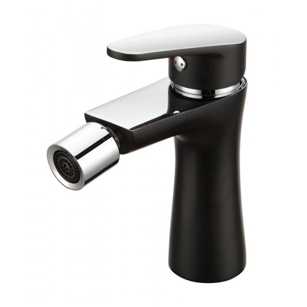 Quality Single Hole Classic Brass Black Bidet Tap With 35Mm Ceramic Disc for sale