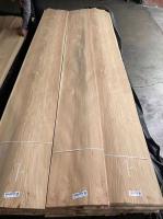China Crown Cut Knotty Hickory Wood Veneer 0.40MM Thickness factory