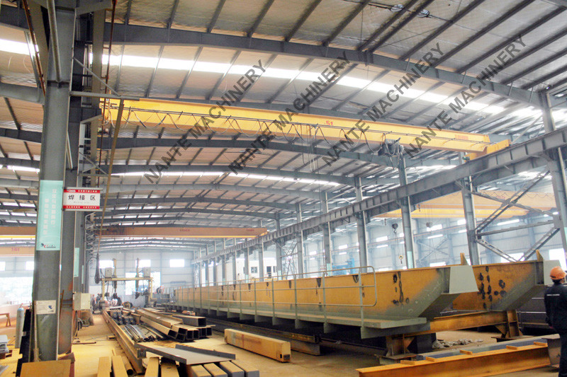 China IP56 Single Girder Overhead Medium Duty 5t Bridge Cranes for Machine Shop factory