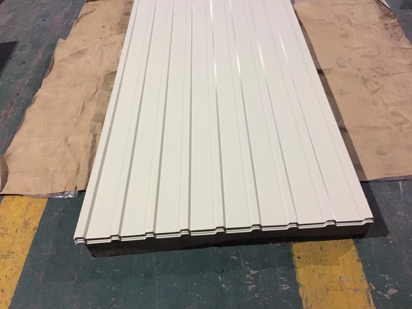 Quality 26 Gauge Thick Pre-painted Aluminum Used For Roofing Corrugated Sheet for sale