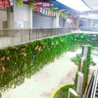 China Durable Lifelike Artificial Plant Wall For Store  Long Term Life Time factory