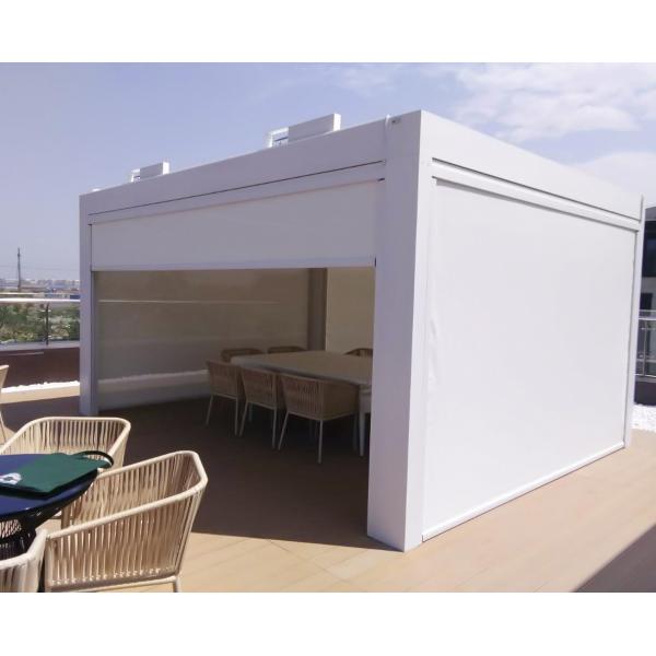 Quality Fiberglass PVC Outdoor Roller Blinds Remote Control White Black Zipper Track for sale