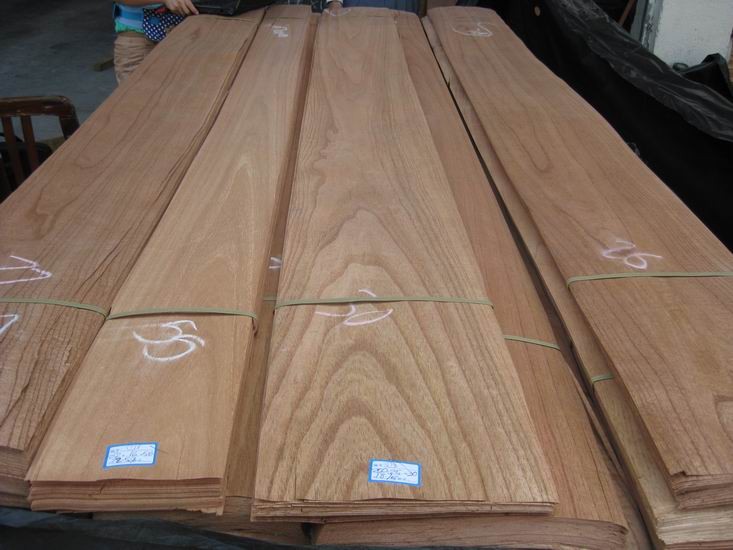 China Sliced Natural Chinese Mindy Wood Veneer Sheet for sale