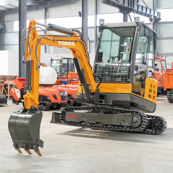 Quality Construction Site 3ton Toros Mini Excavator Small Earth Moving Machinery for sale
