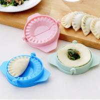 China Magic Creative Manual Pack Machine Food-grade Plastic Kitchen Tools Pinch Dumplings Mold factory
