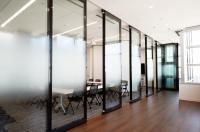 China Movable Partition Walls Flexible Frosted Glass Room Dividers For Office factory