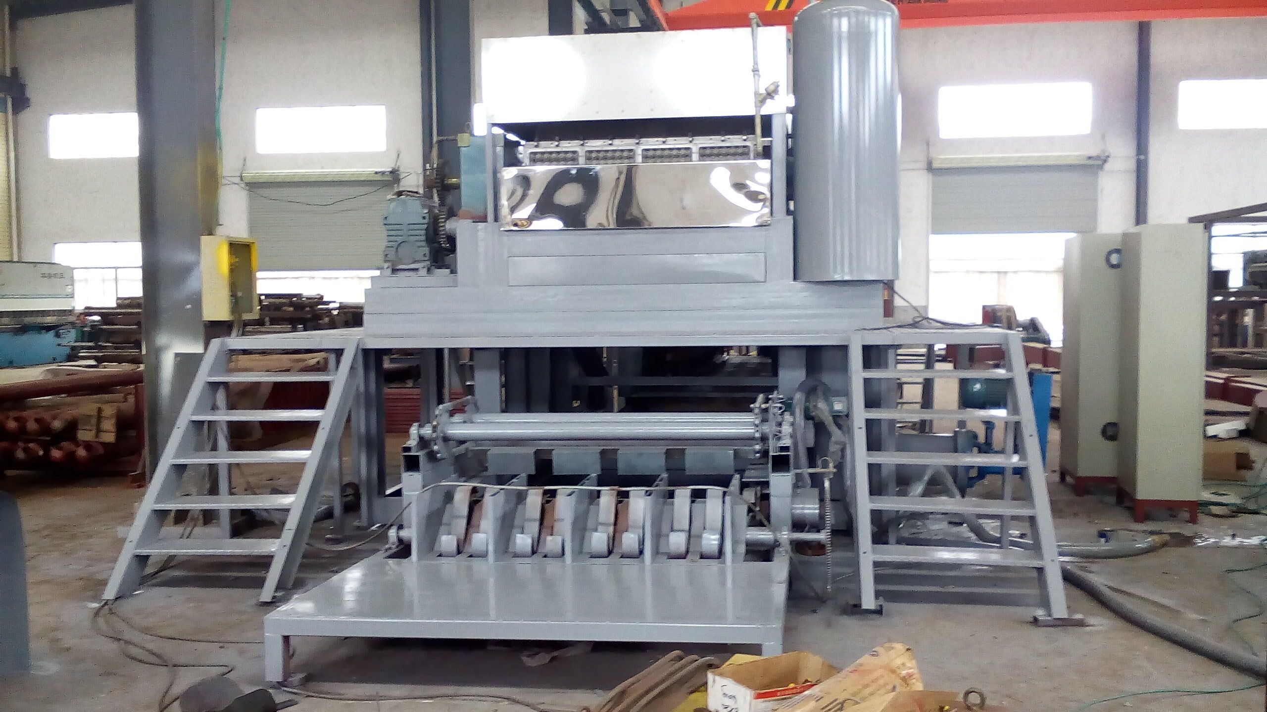 China CE Certified Fruit Tray Making Machine Customized Cardboard Recycling factory
