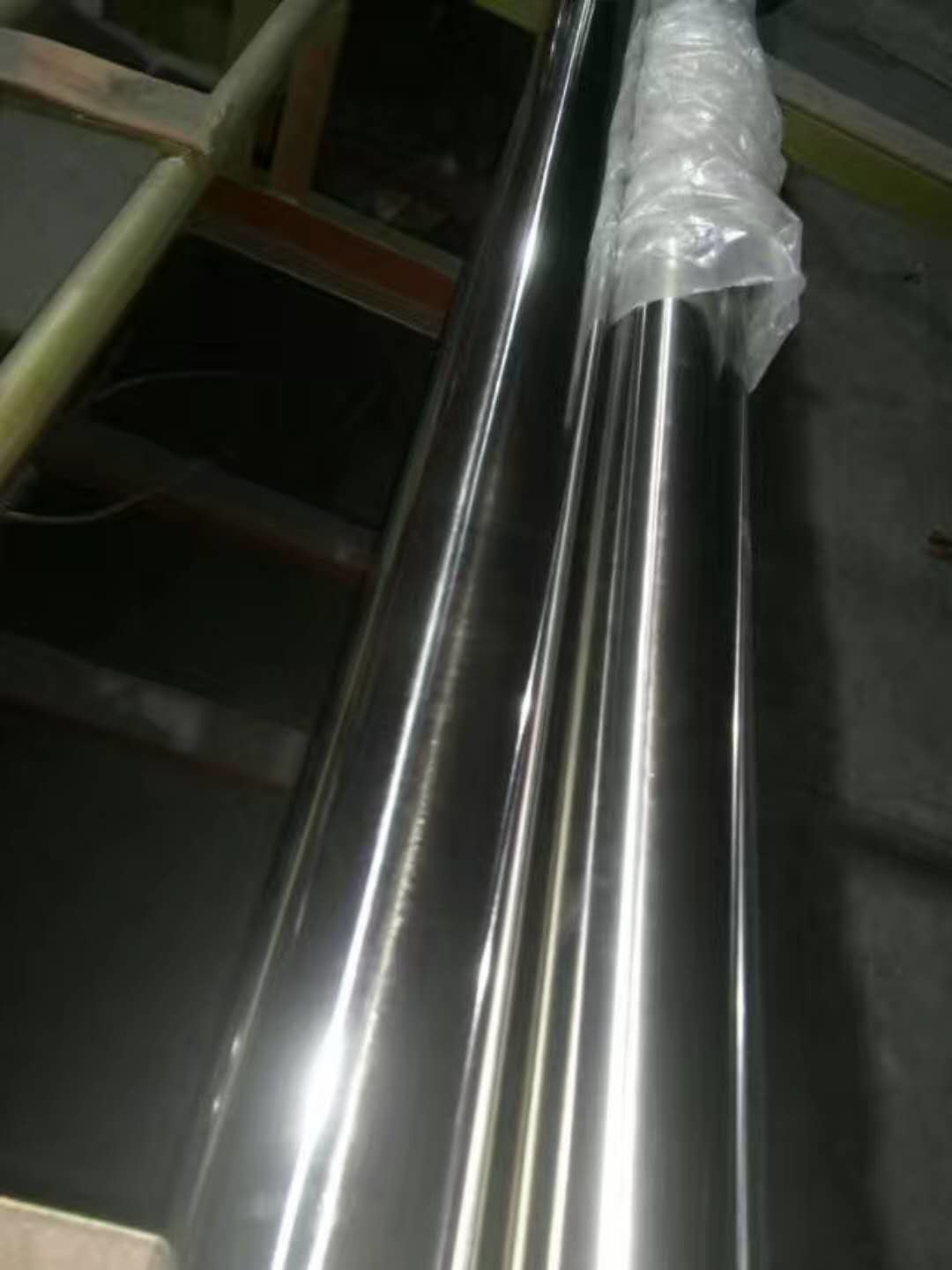 China ASTM A270 316L Stainless Steel Round Tube 316L Stainless Steel Sanitary Pipes Mirror Surface factory