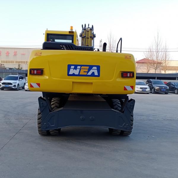Quality 85kw Small Wheeled Excavator Flexible Operation With Changchai Engine for sale