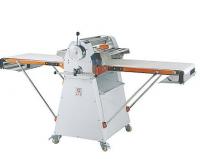 China Free Standing Dough Roller Machine / Pastry Processing Equipments 2540 * 910 * 1150mm Two - way Belt - Driven factory