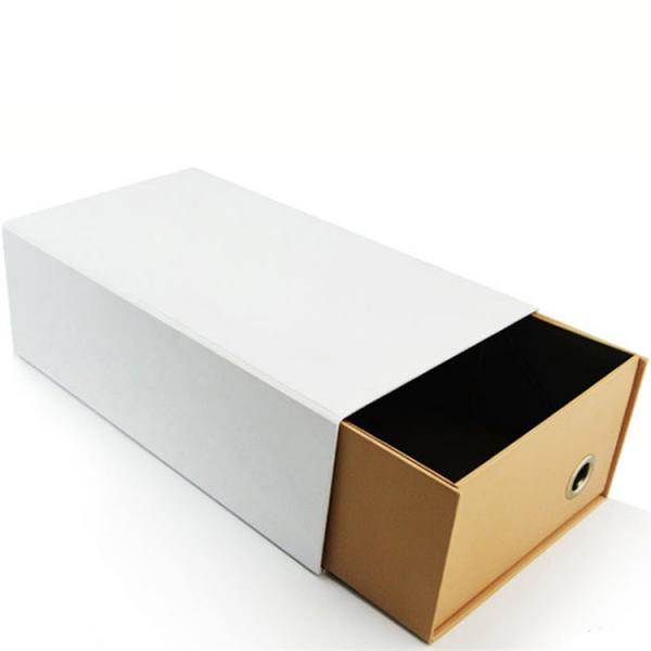 Quality CMYK Color Medium Magnetic Closure Gift Box Recycled White For Shoe for sale