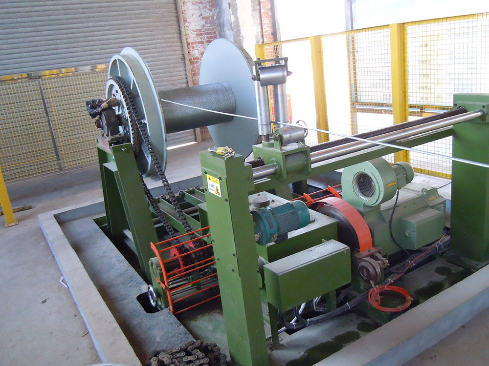 China Alloy Steel Mining Winch For Fast And Safe Material Handling factory
