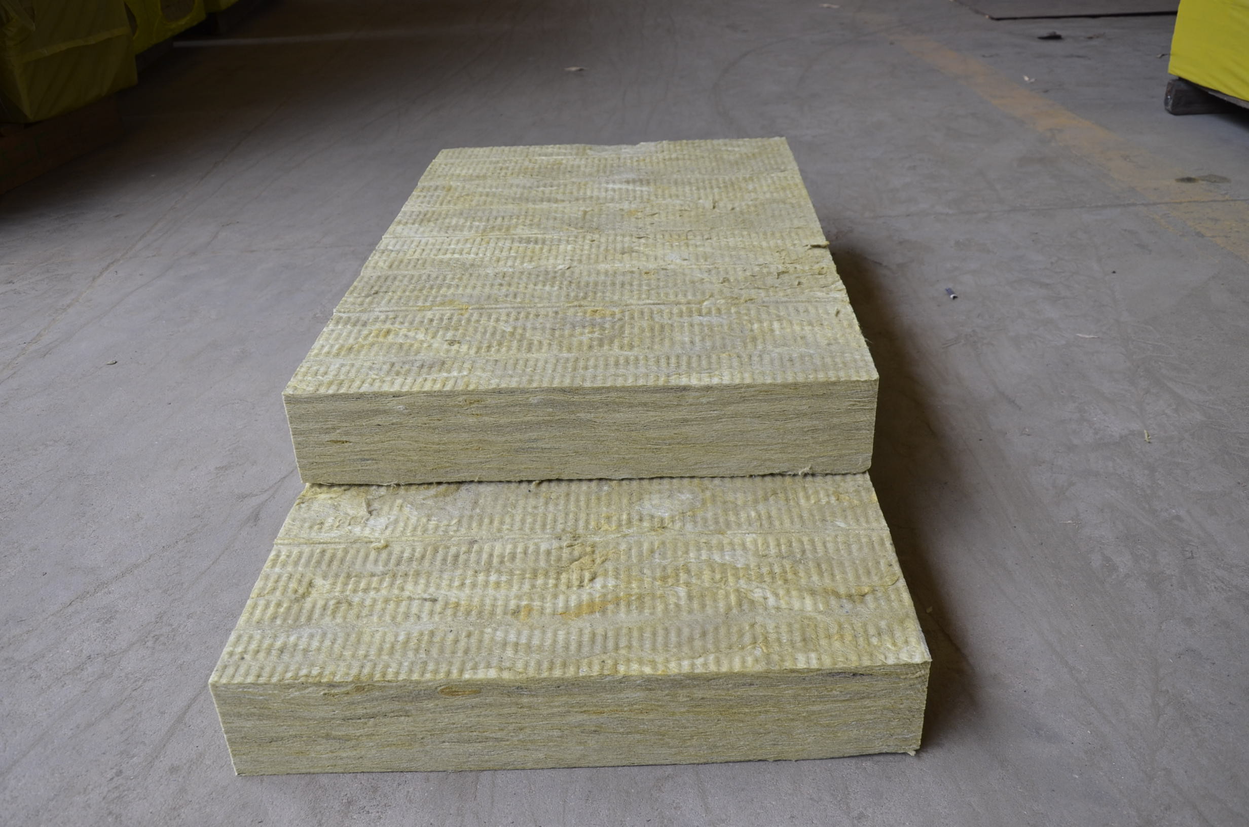 China Acoustic Rockwool Insulation Board For Walls , Rigid Rock Wool Roof Insulation factory