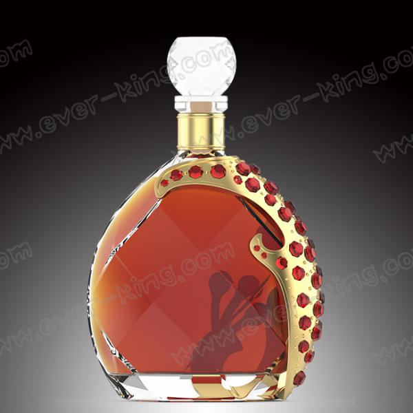 Quality Luxury Crystal 700Ml Whiskey Glass Bottle With Glass Cap for sale