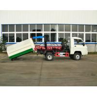 China Rear Hydraulic Hooklift Waste Collection Trucks 3m3 - 5m3 Body Volume for sale