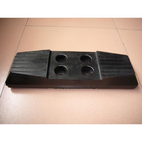 Quality Less Vibration Bolt On Rubber Track Pads For Excavators Long Service Life for sale