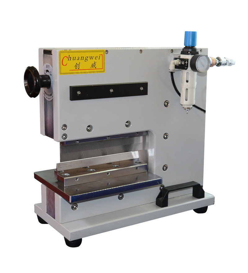 China Linear Blade PCB V Cut Machine With Solid Iron Frame For 50mm High Components factory