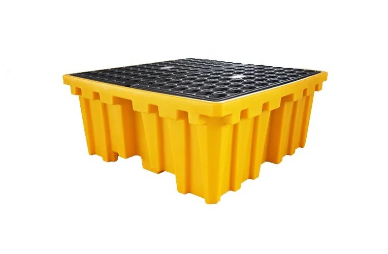 China Yellow Base IBC Pallet With Drain Plug Durable Reliable Bulk Storage Solution factory