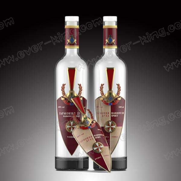 Quality 500mL Liquor Vodka Glass Bottles With Shield Shaped Metal Label for sale