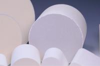 China Alumina Ceramic Substrate Diesel Ceramic Substrates , Honeycomb porous ceramic factory