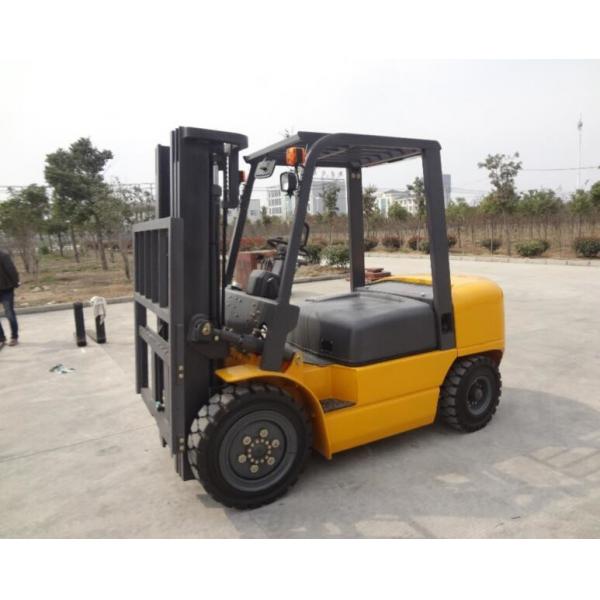 Quality Japanese Engine Diesel Forklifts Road Construction Machinery With Automatic for sale