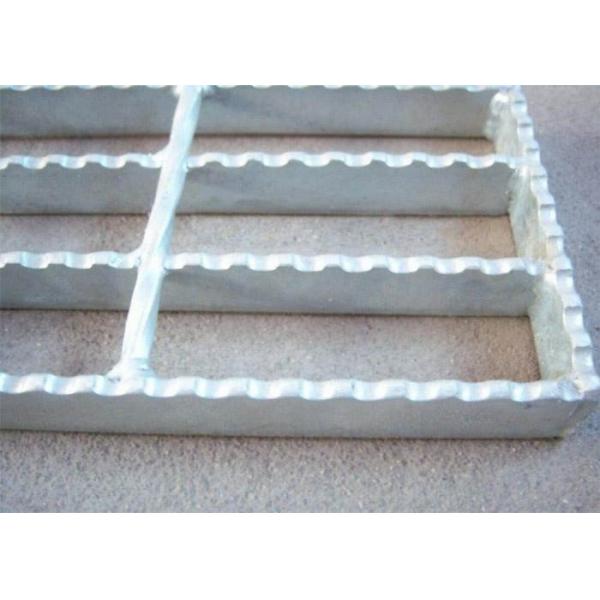 Quality 40 X 5 Serrated Bar Grating , Metal Building Hot Dipped Galvanised Steel Grate for sale